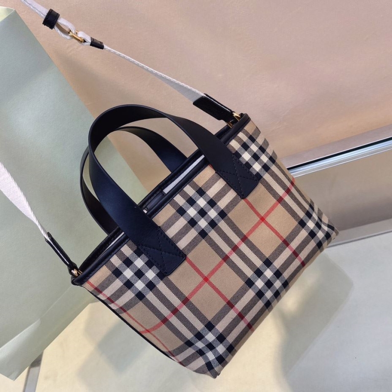B**rry shopping bags